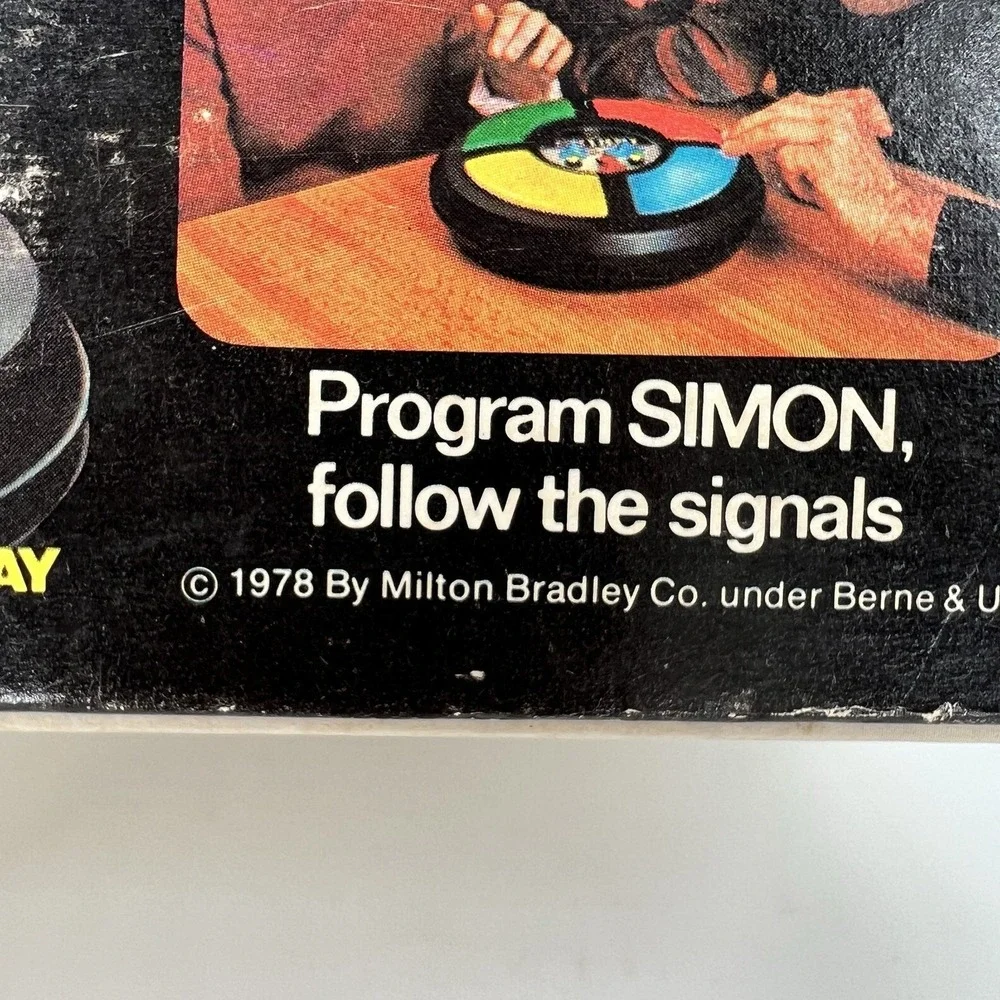 Vintage SIMON Electronic Game USA 1978 Milton Bradley Original Box